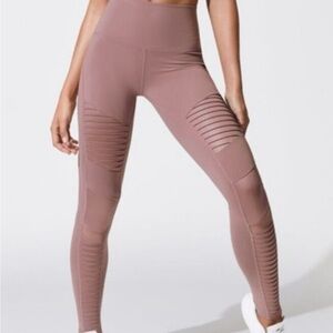 Women’s Alo Legging